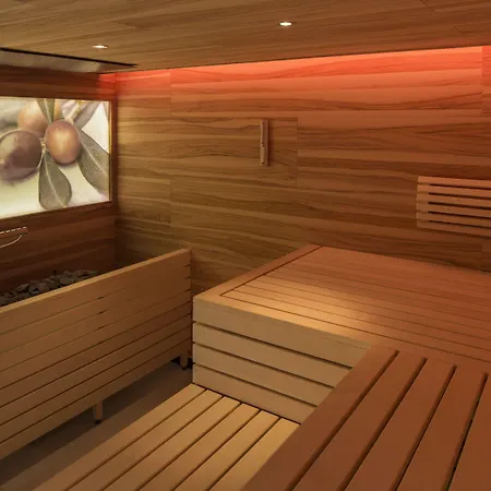 Otel Falkensteiner & 5*